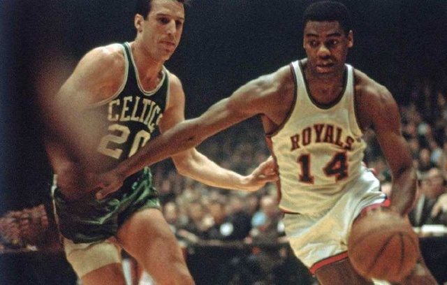 靠三分球扭 靠三分球扭