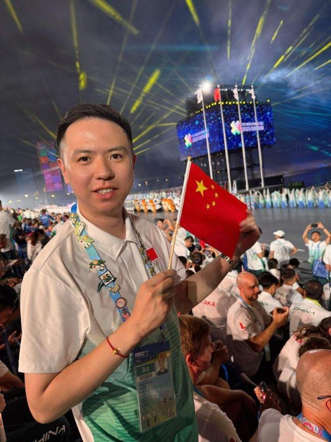 她有意识地 她有意识地